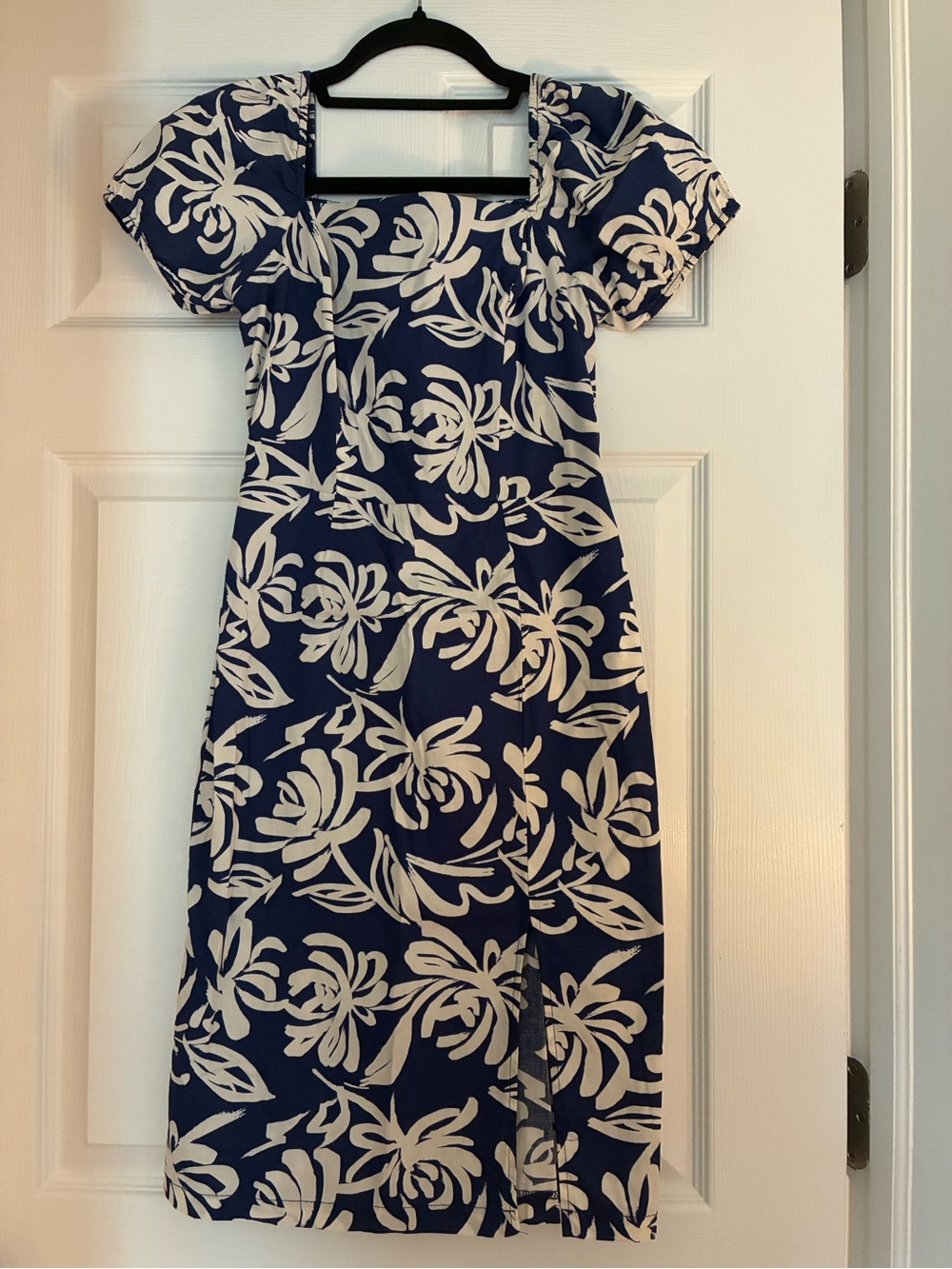 Monteau Navy and White Floral Square-Neck Dress size small